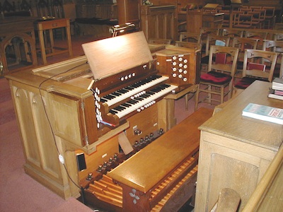 The two-manual console of the Ingram organ at Greenside Parish Church